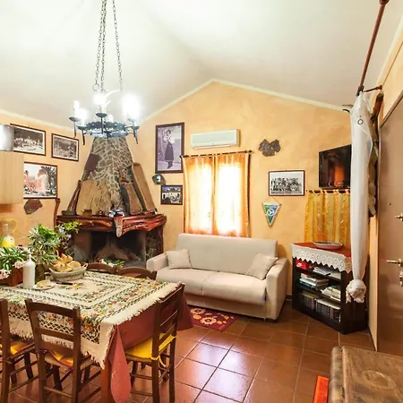 Holiday home Su Cubile
